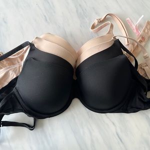 Victoria’s Secret PINK bundle bras.